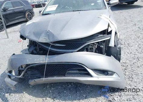 2015 Chrysler 200 C z USA, uszkodzony, nr VIN 1C3CCCCG5FN515400